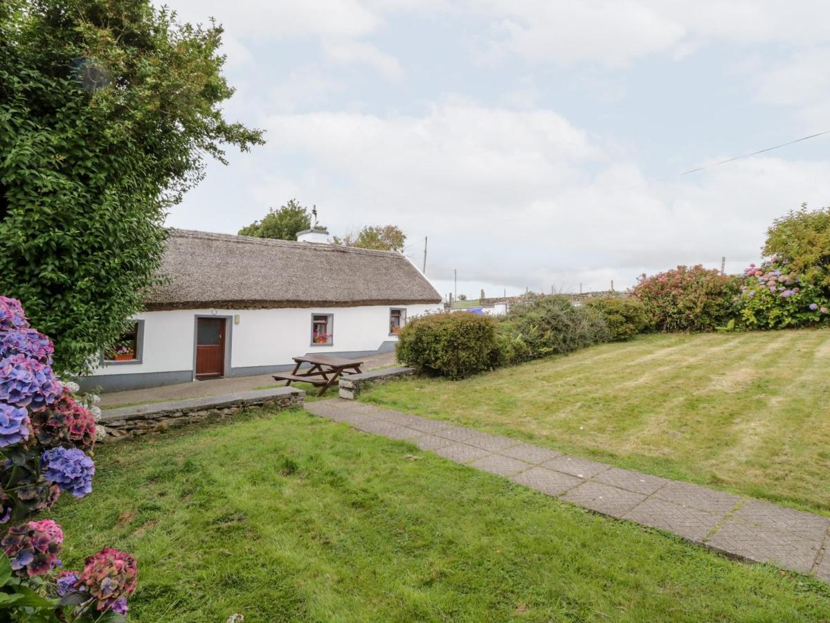 The Thatched Cottage Liscarney Exterior foto